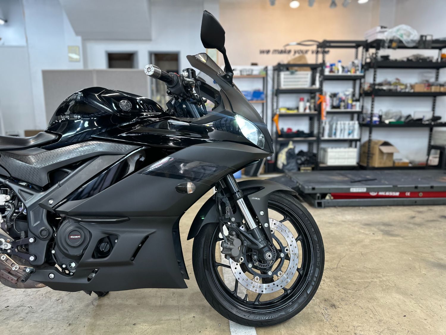 야마하 YZF R3 thumb 2
