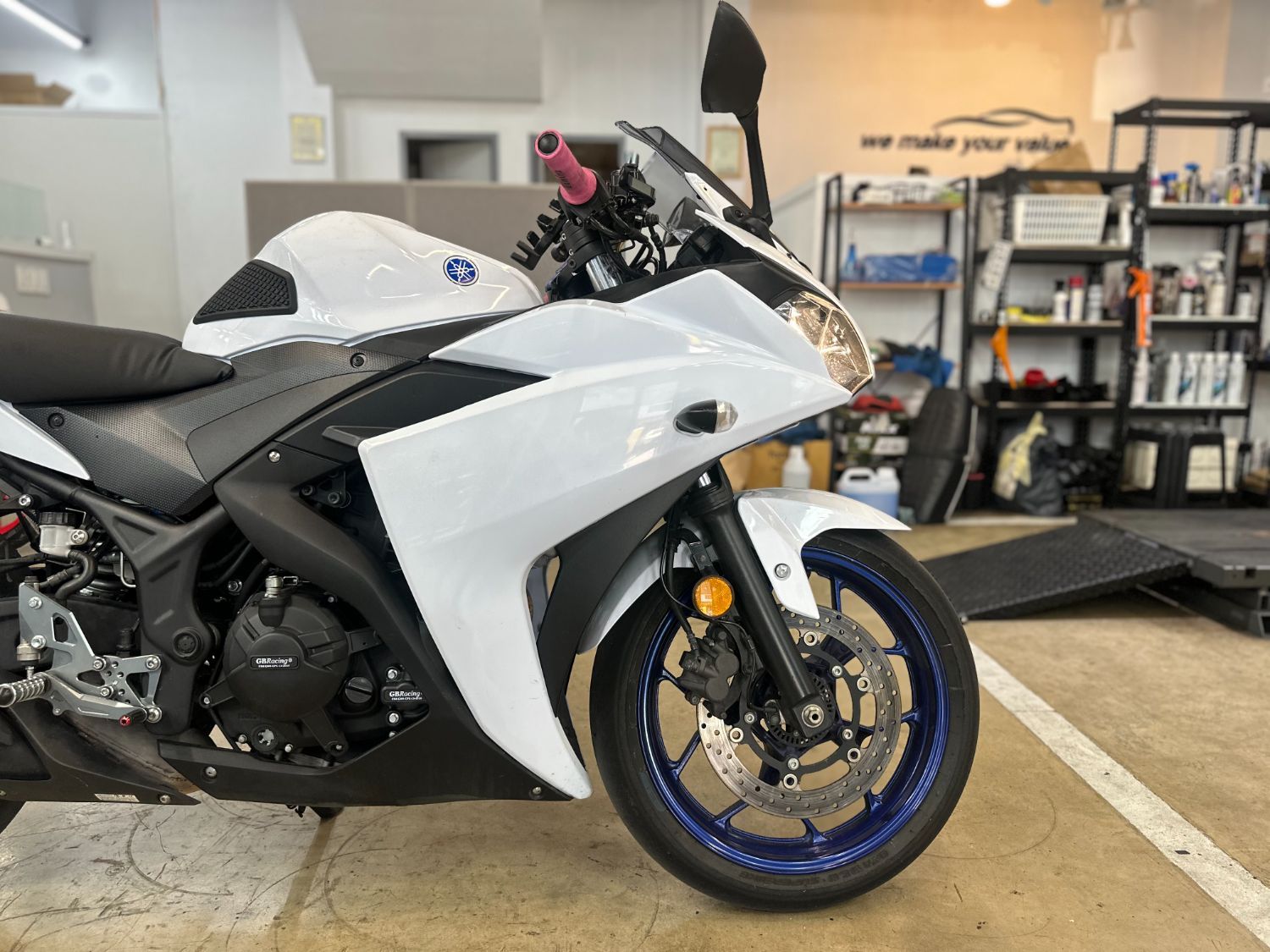 야마하 YZF R3 thumb 2