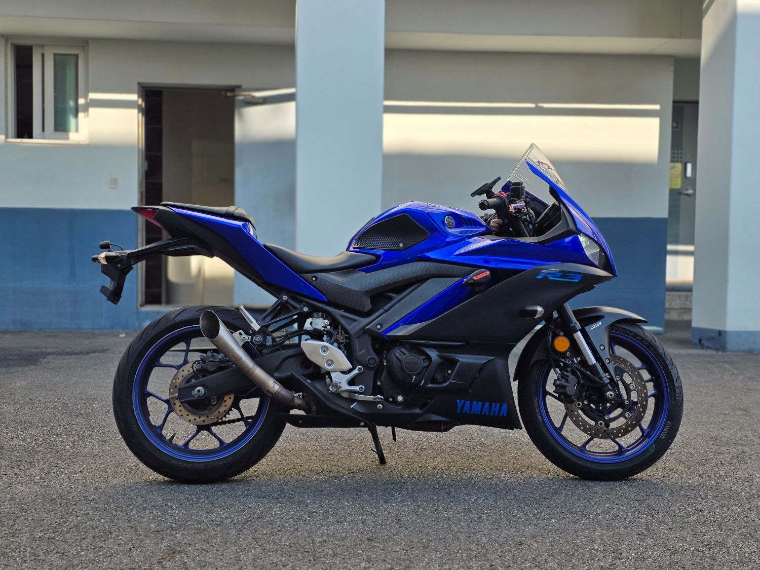 야마하 YZF R3 thumb 2