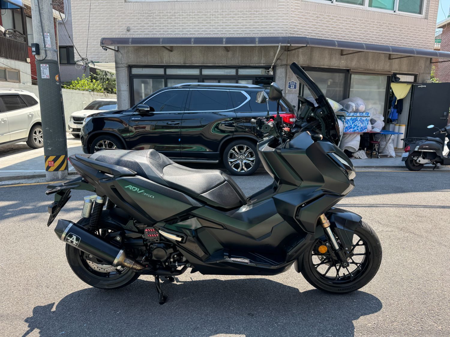 혼다 ADV 350 more