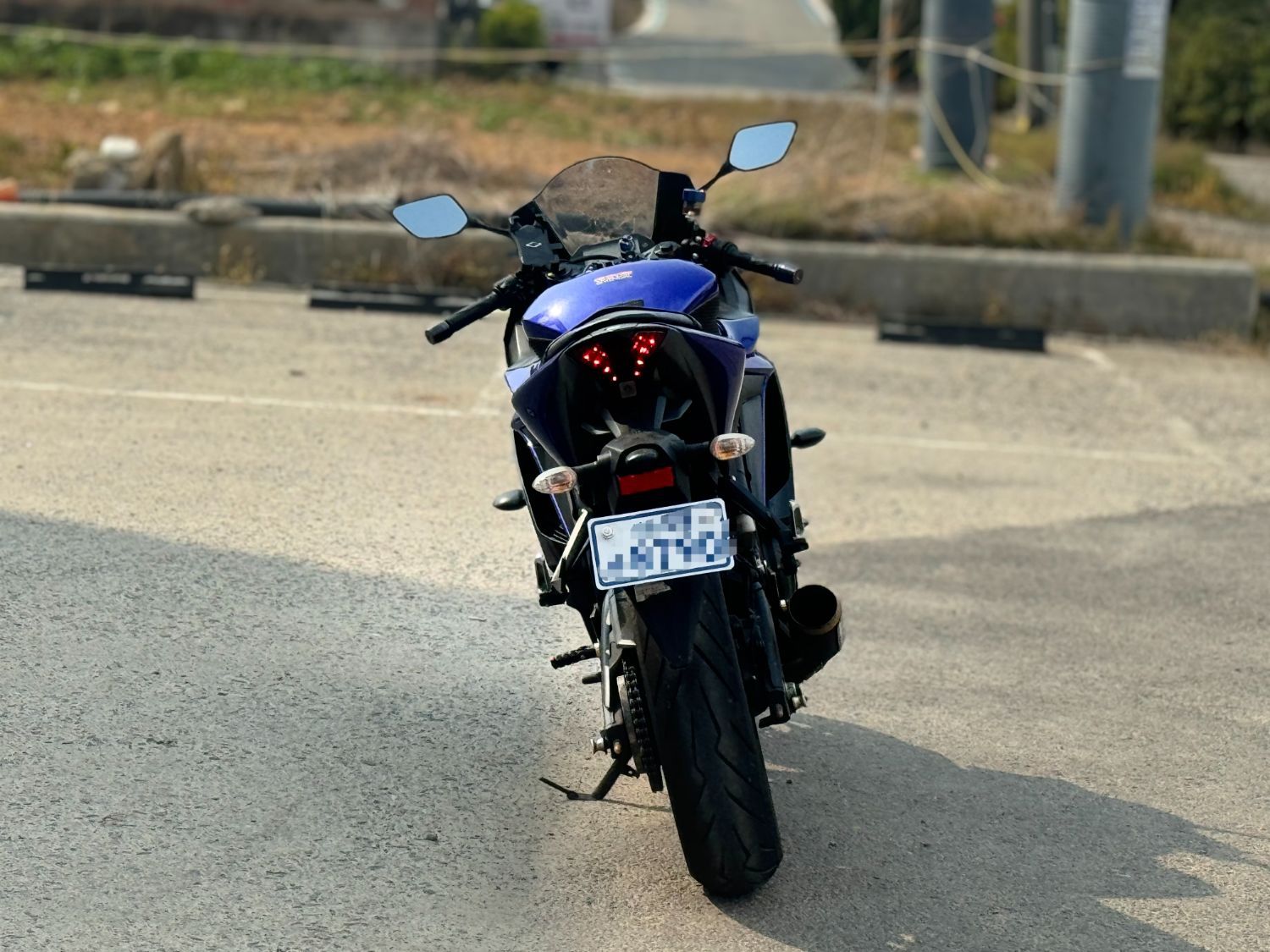 야마하 YZF R3 thumb 2