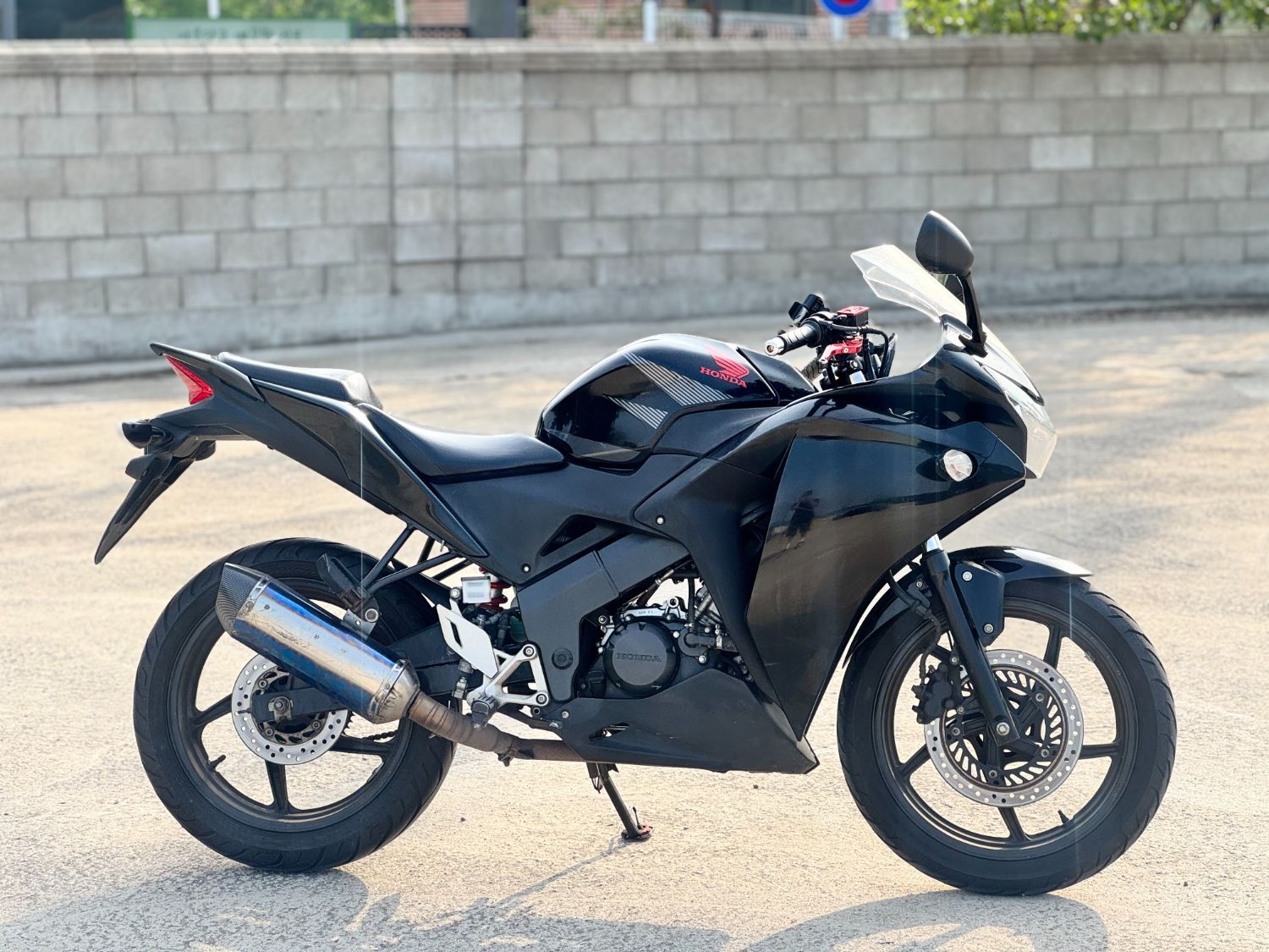 혼다 CBR 125 R thumb 2