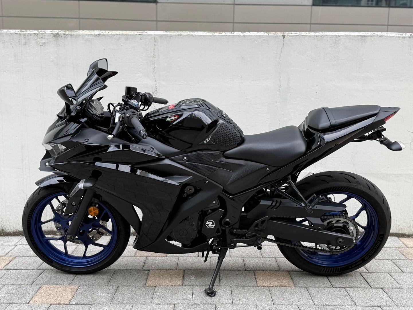 야마하 YZF R3 thumb 2