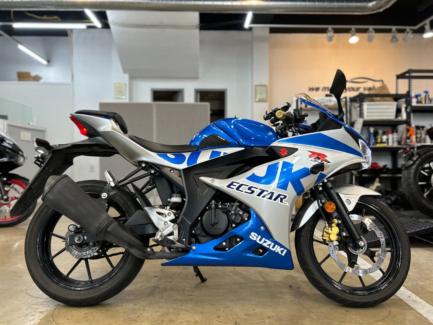 스즈키 GSX R 125 ABS main