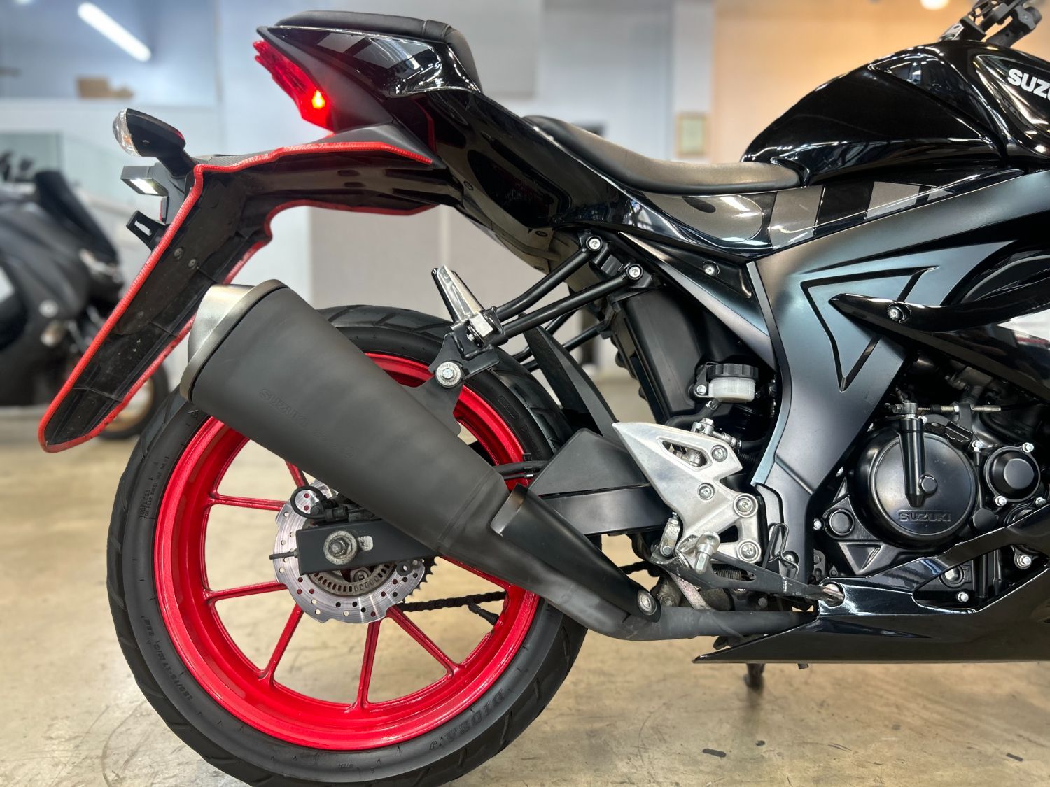 스즈키 GSX R 125 ABS more