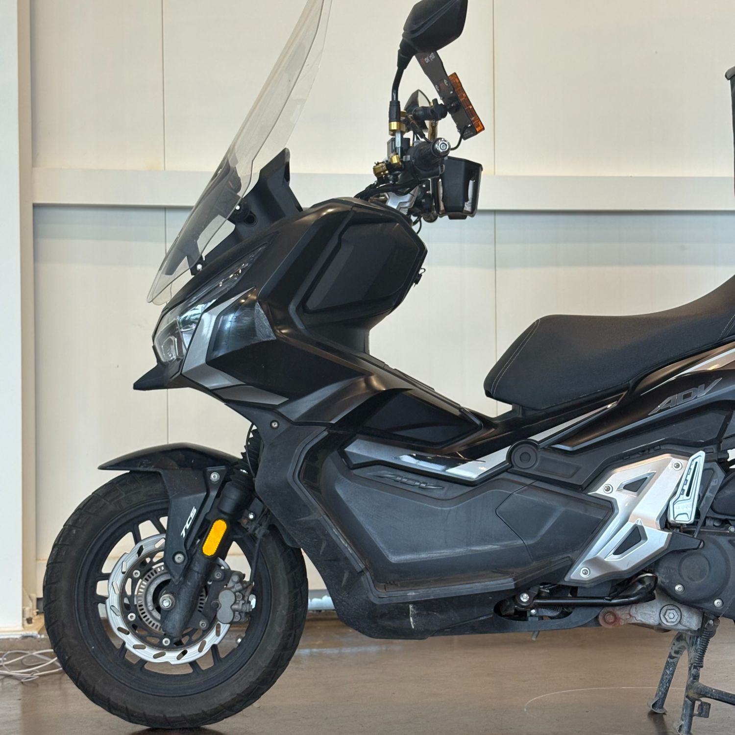 한솜모터스 ADV 125 more