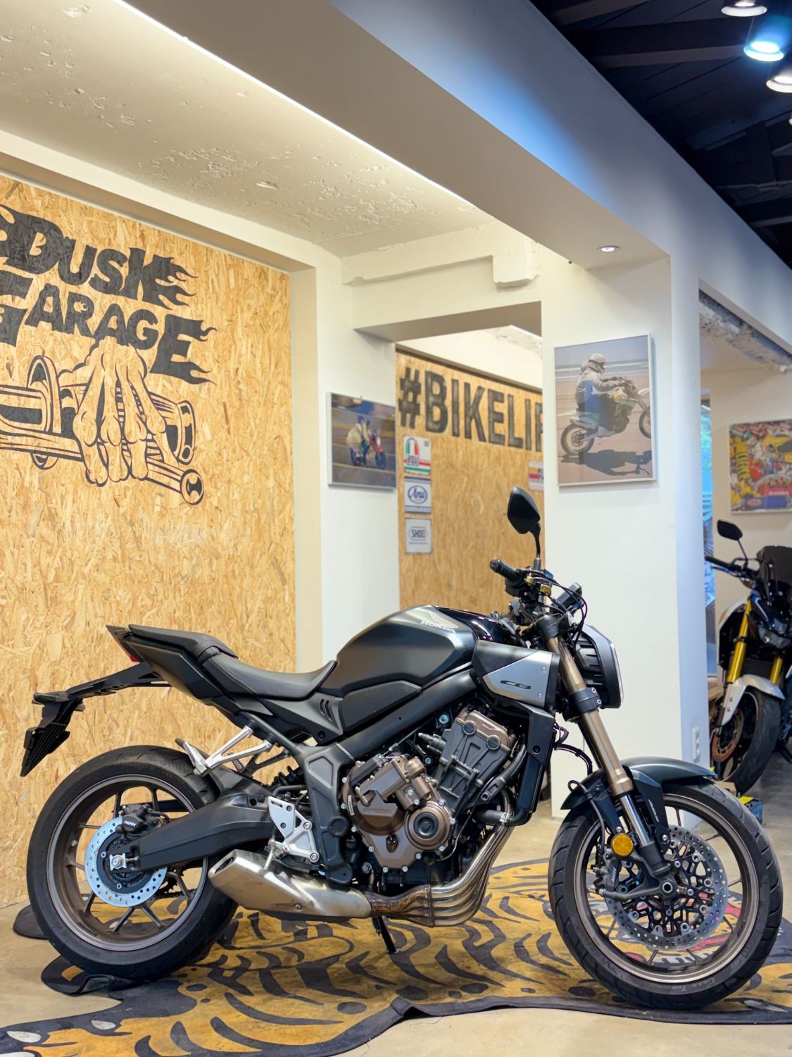 혼다 CBR 650 R E-CLUTCH thumb 2