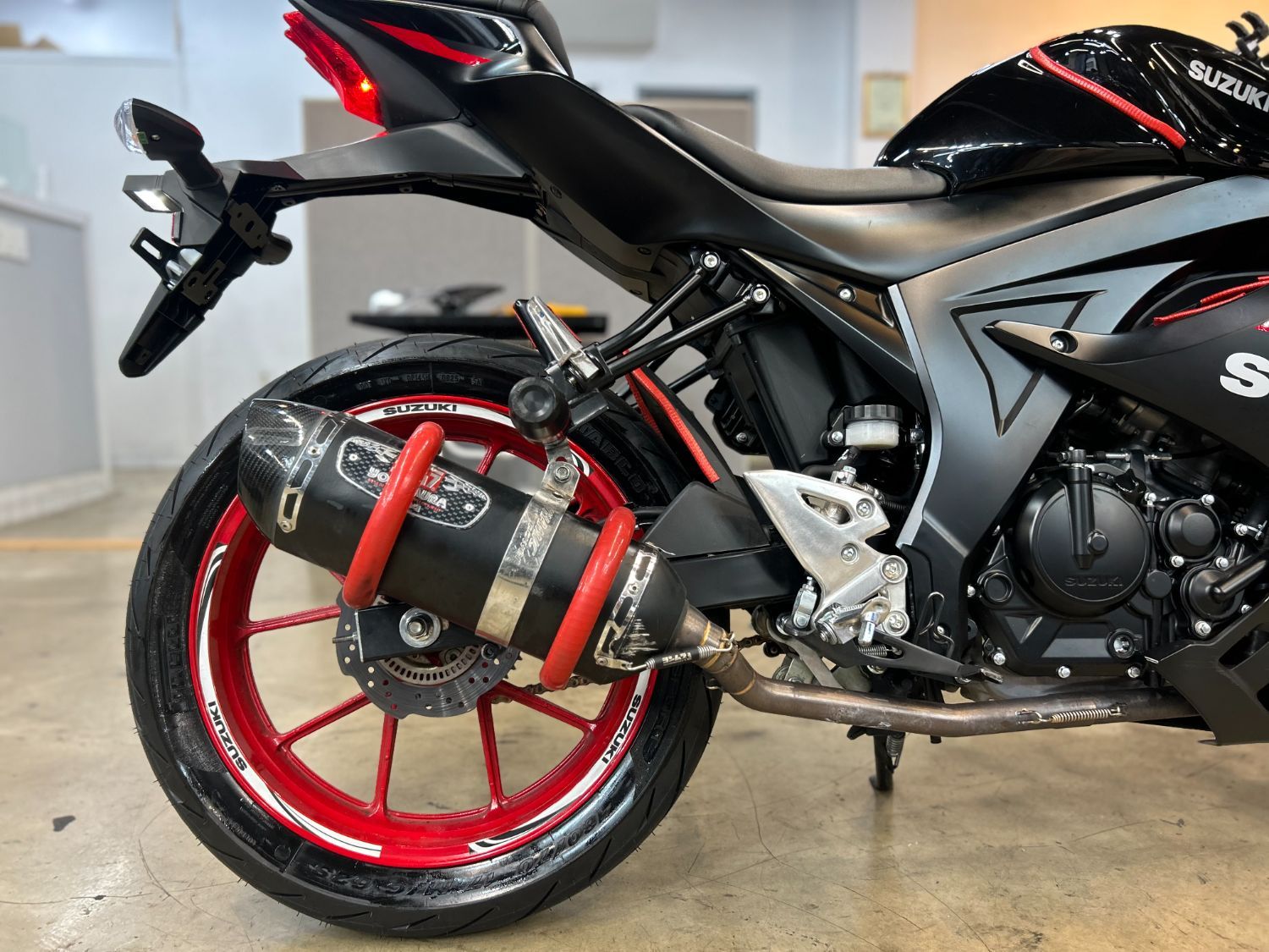 스즈키 GSX R 125 ABS more