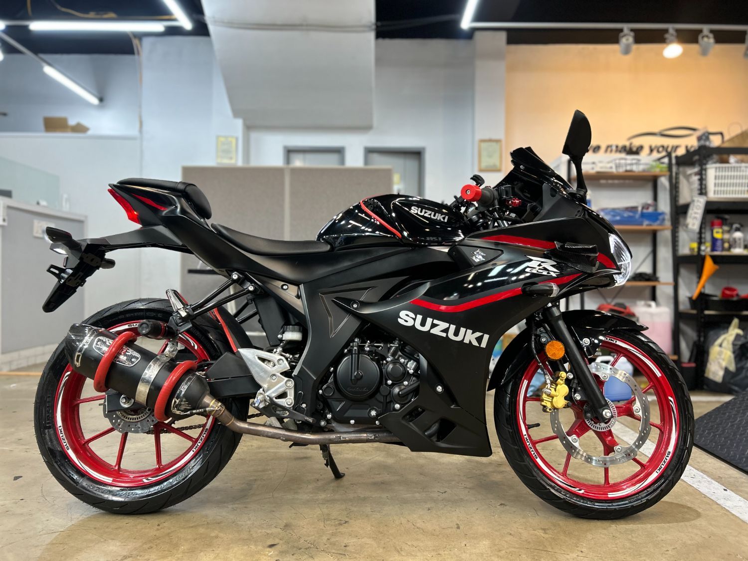 스즈키 GSX R 125 ABS main