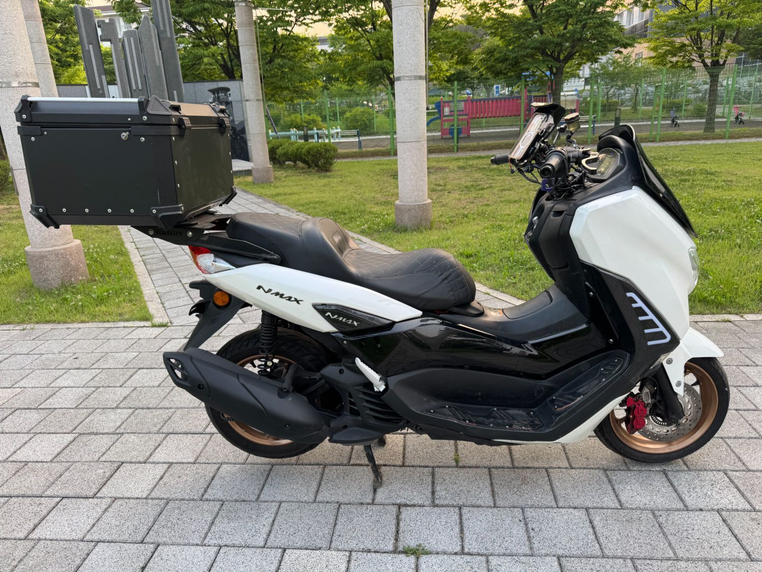 야마하 NMAX 155 main
