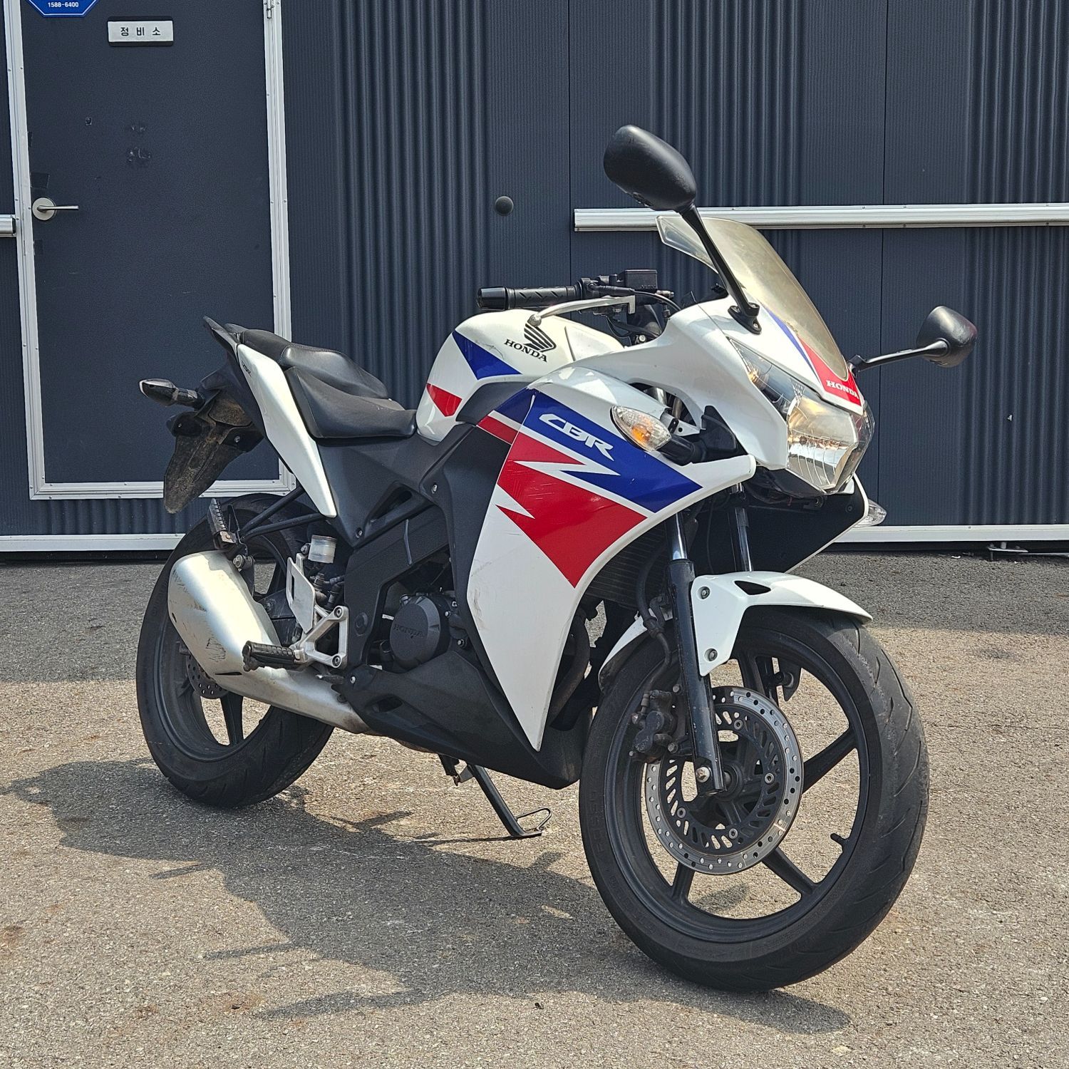 혼다 CBR 125 R main