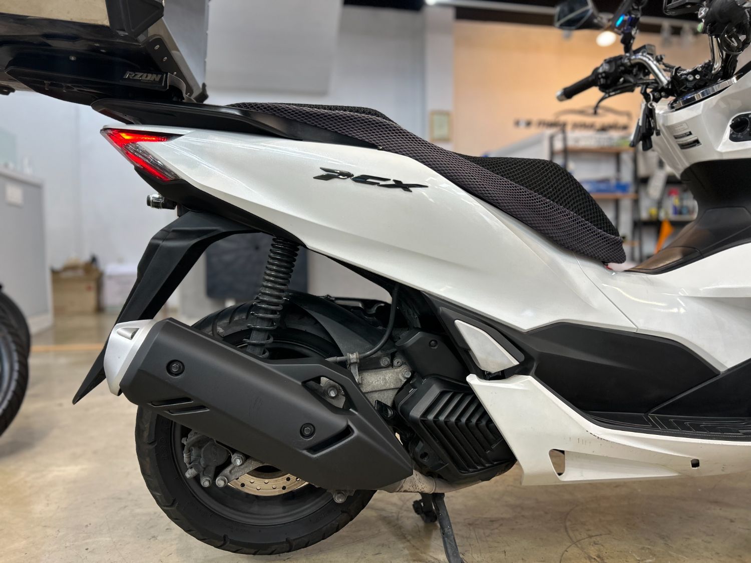 혼다 PCX 125 more