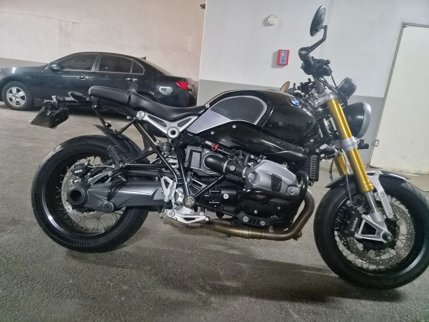 BMW R nine T  more