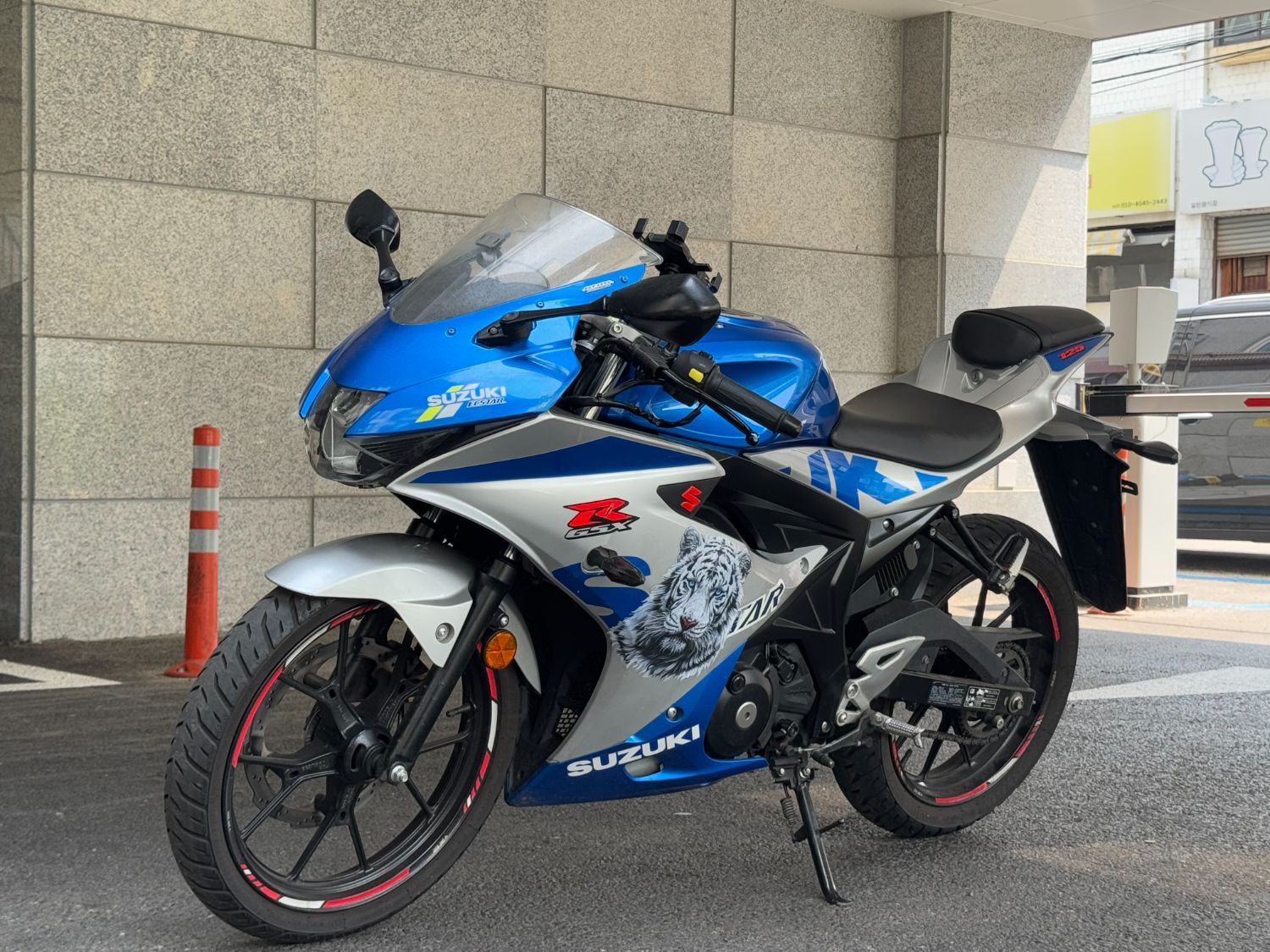 스즈키 GSX R 125 ABS thumb 2