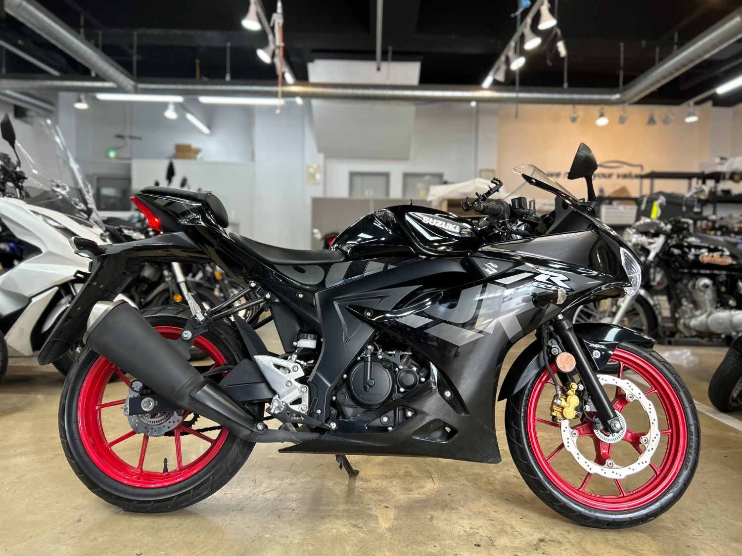 스즈키 GSX R 125 ABS main
