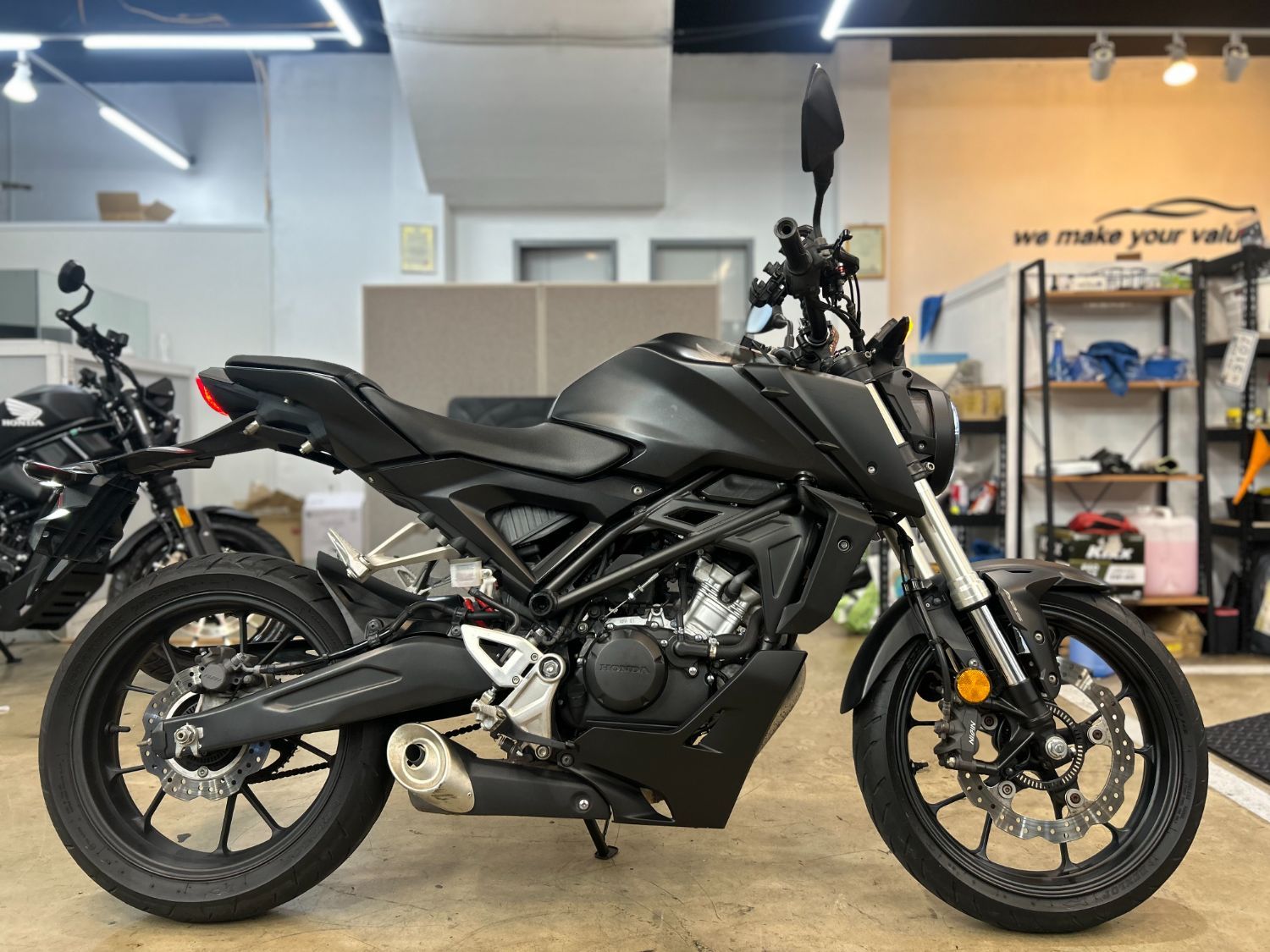 혼다 CB 125 R main