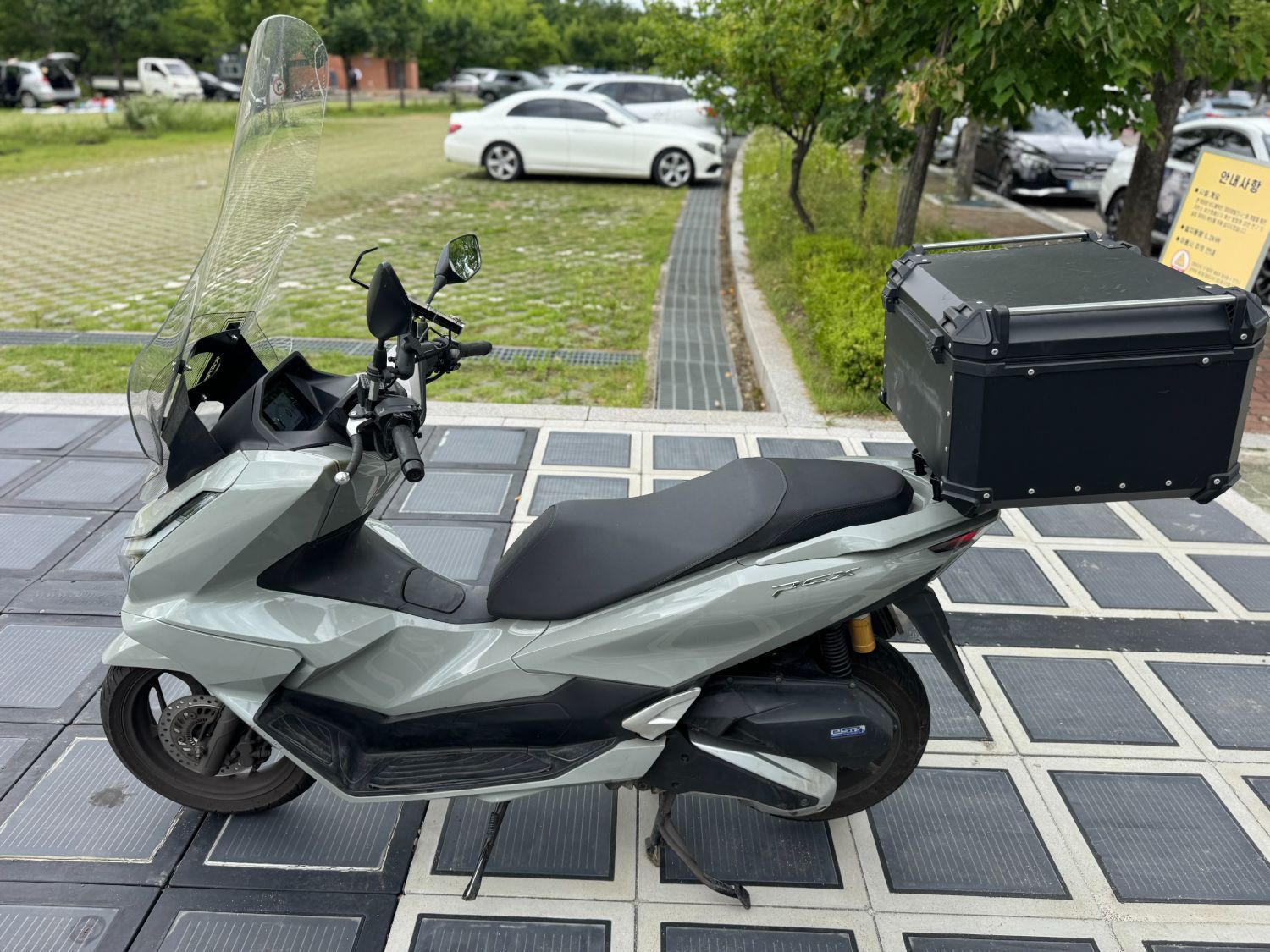 혼다 PCX 125 more
