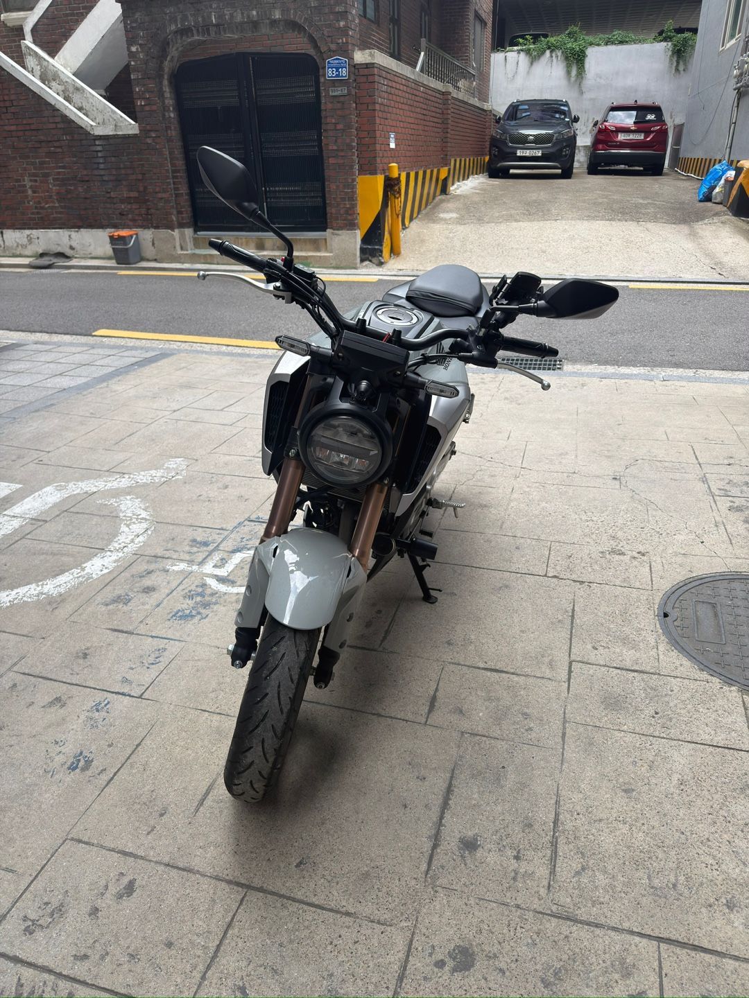혼다 CB 125 R more