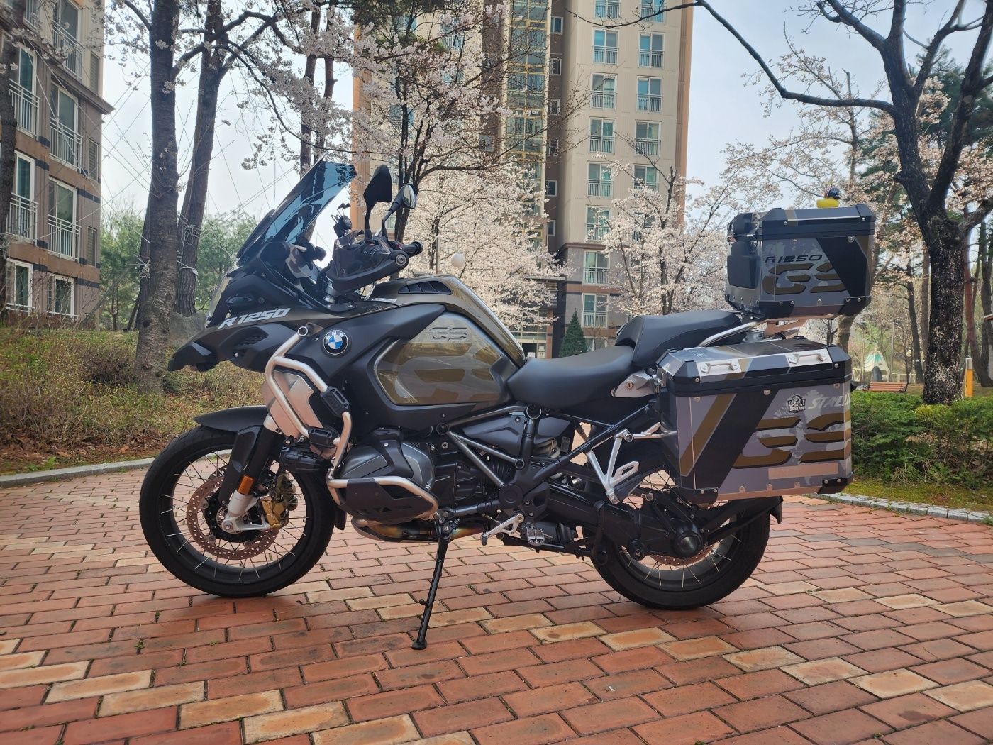 BMW R 1250 GS 어드벤처 main