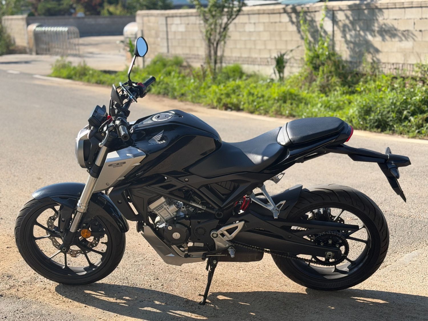 혼다 CB 125 R main