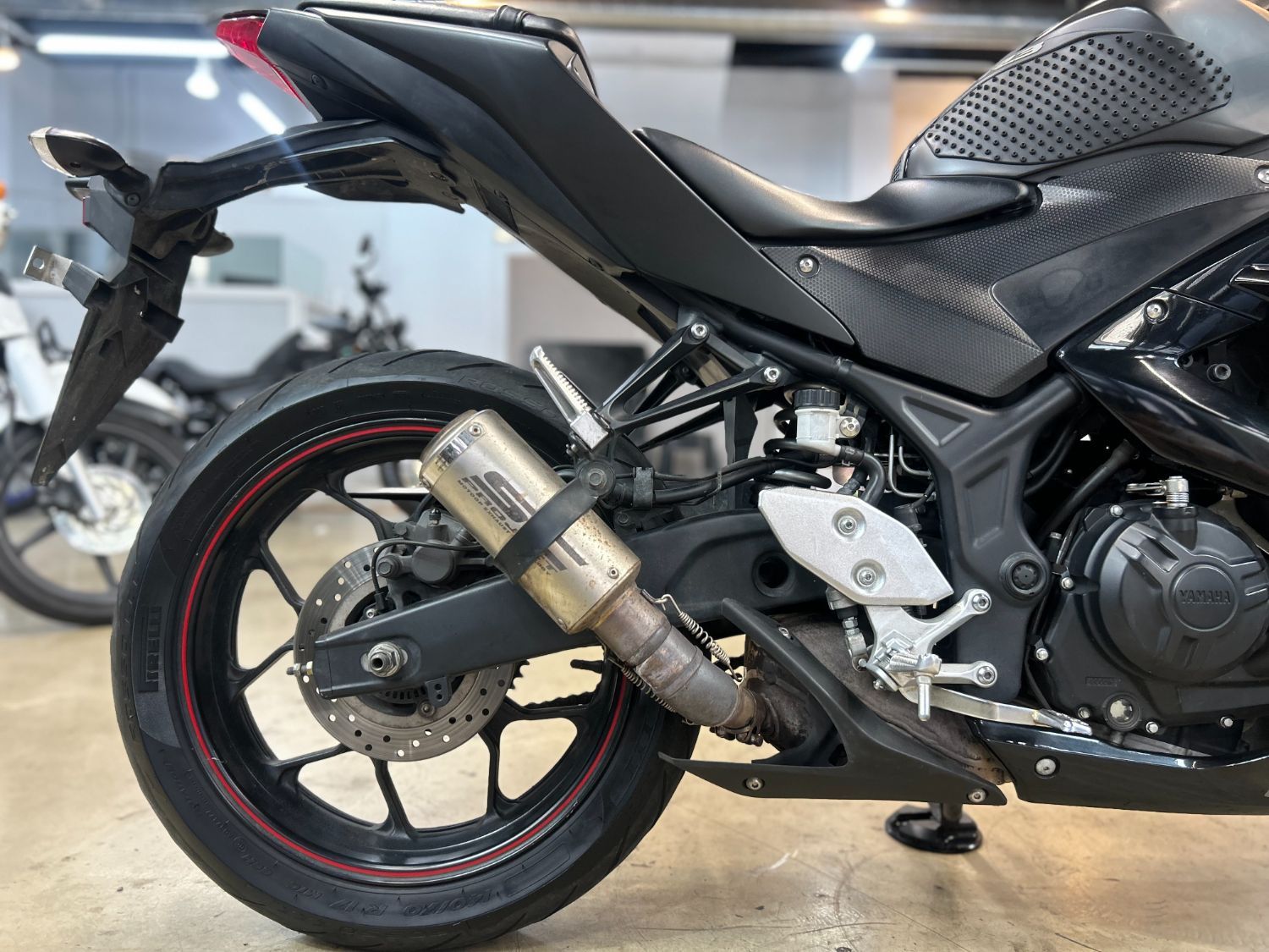 야마하 YZF R3 more
