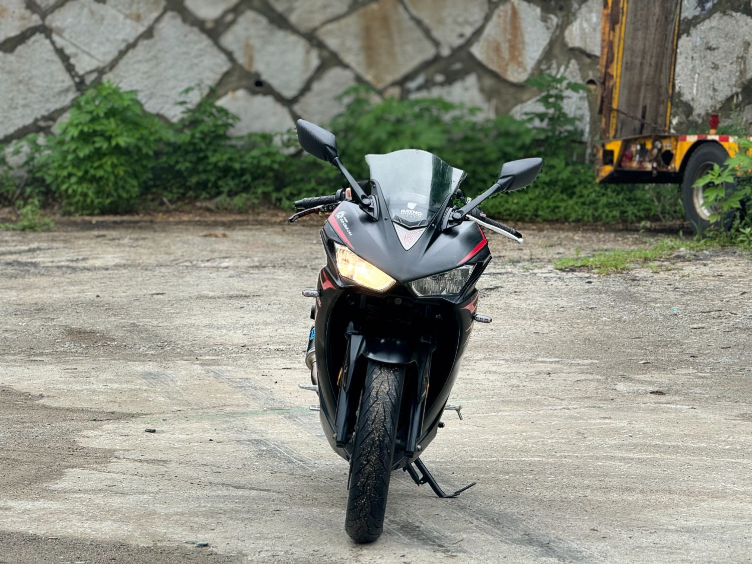 야마하 YZF R3 thumb 2
