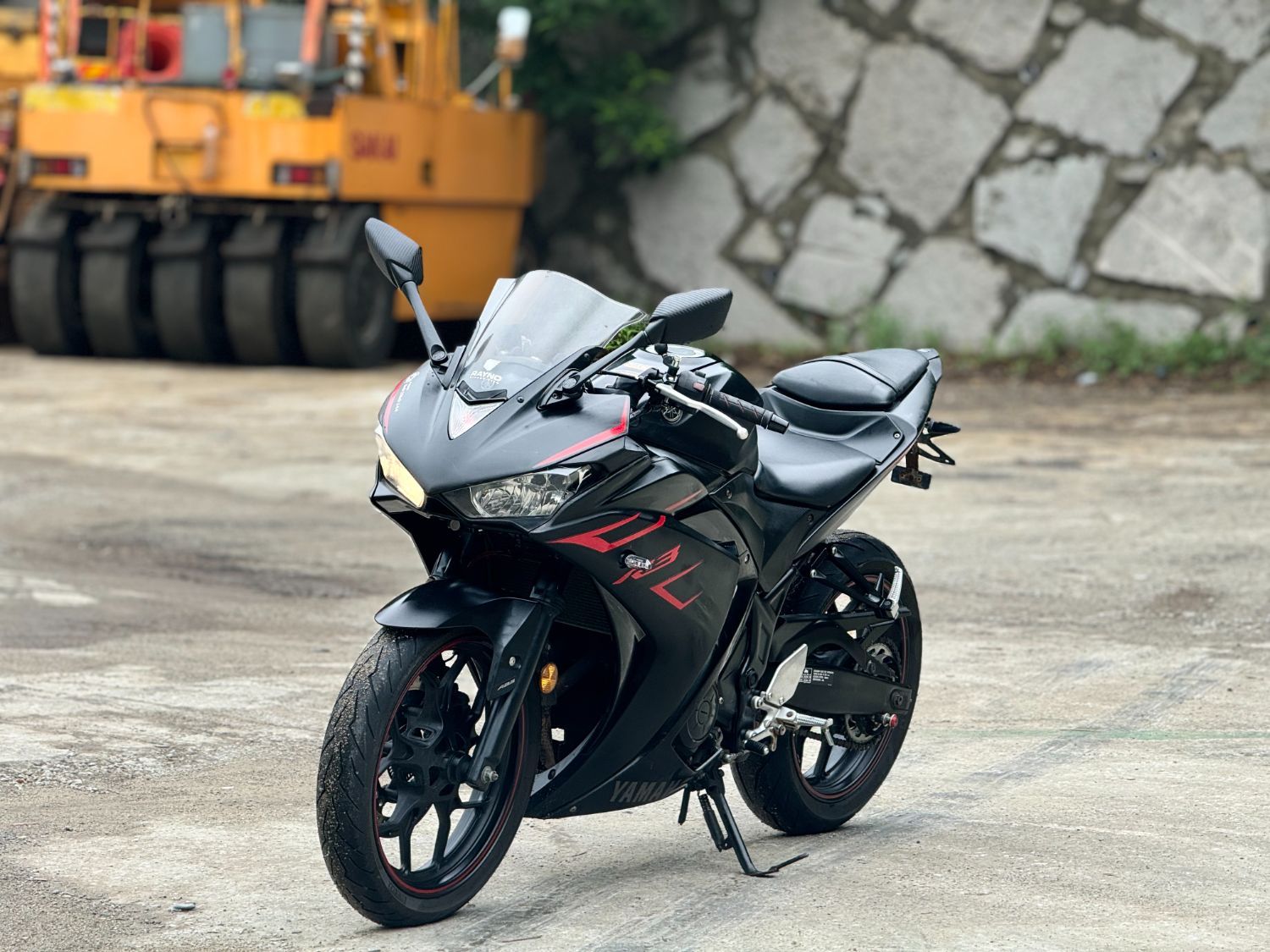 야마하 YZF R3 more