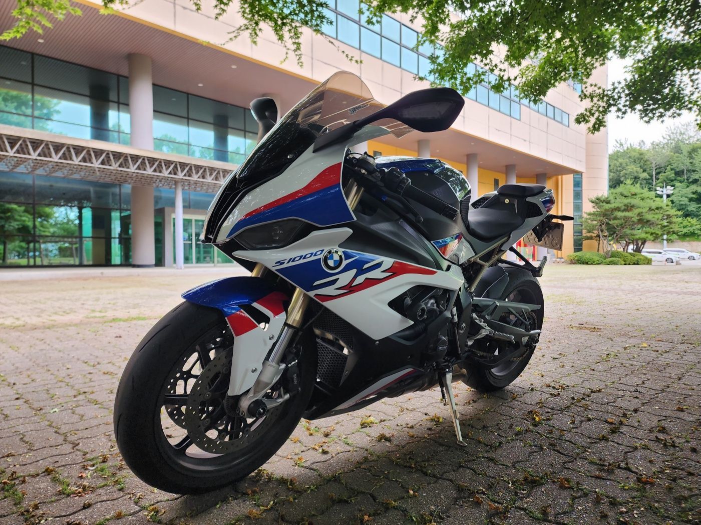 BMW S 1000 RR more