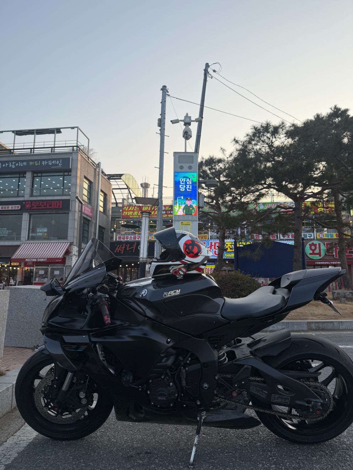 야마하 YZF R1 thumb 2