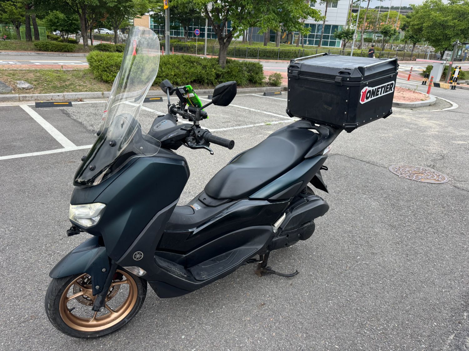 야마하 NMAX 155 more