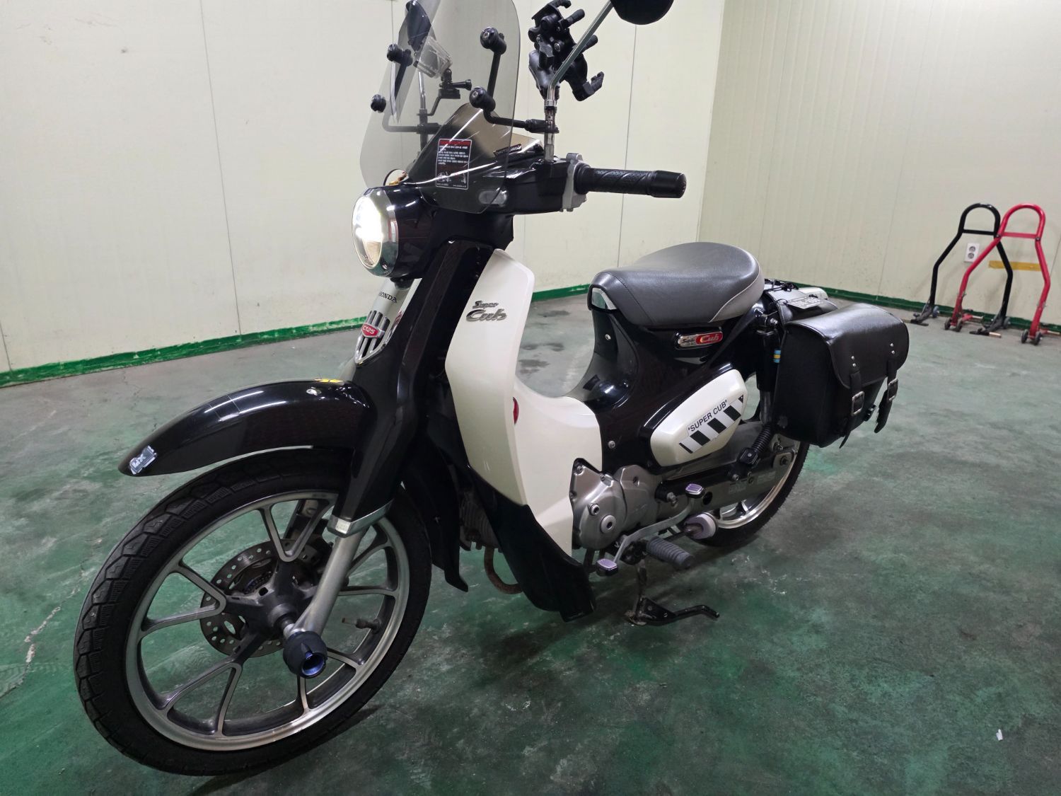 혼다 C 125 more