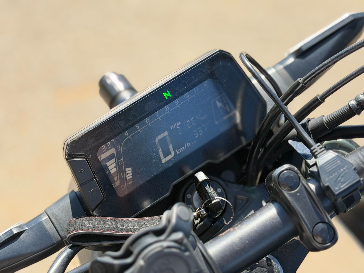 혼다 CB 125 R thumb 2