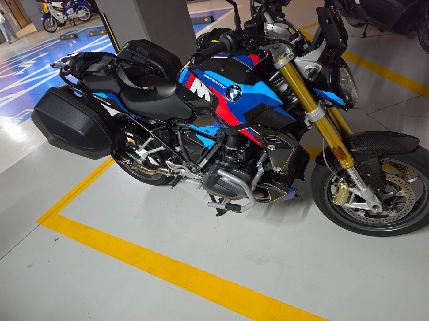 BMW R 1250 R 2023 블루 사진 6