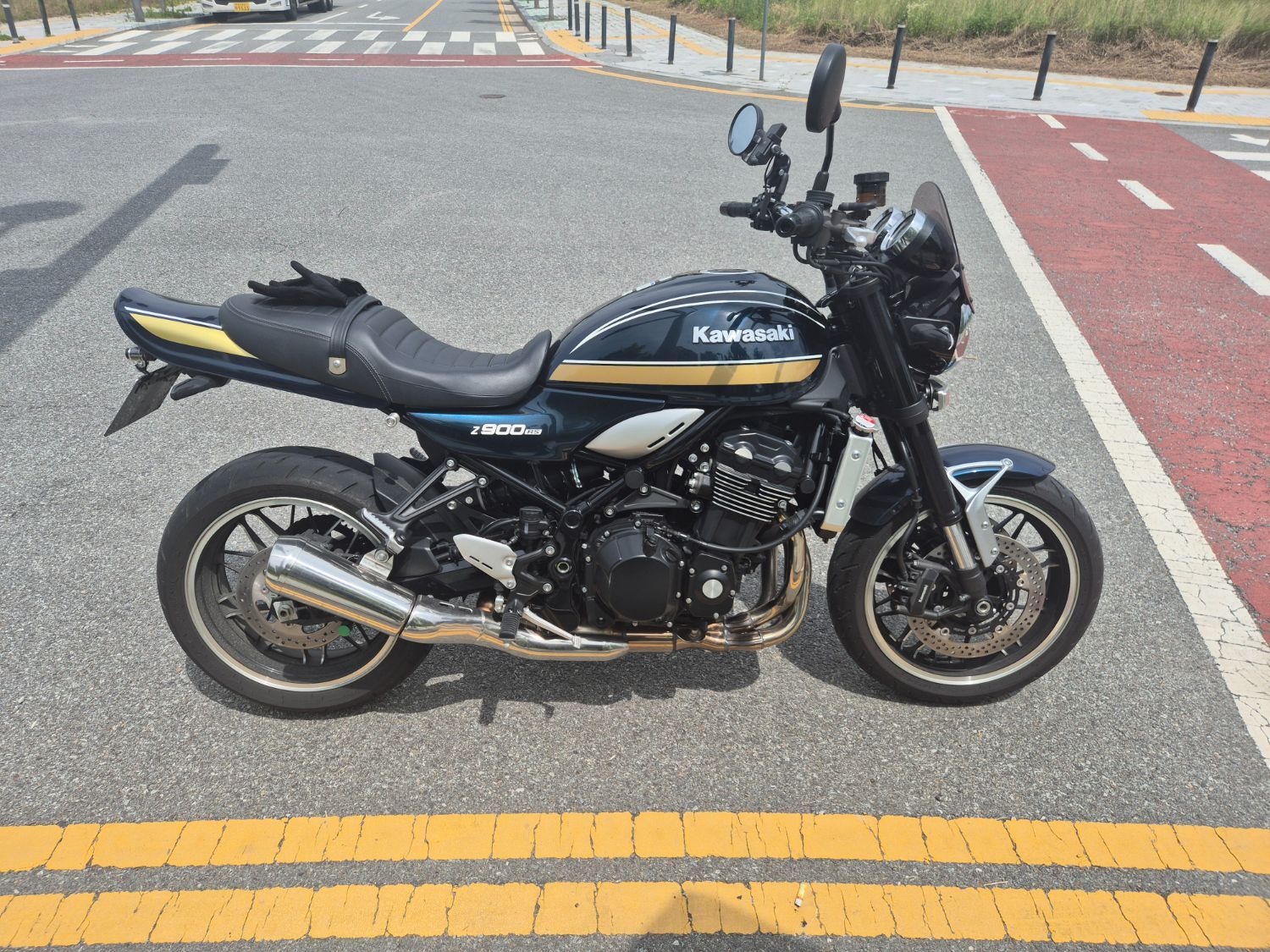 가와사키 Z 900 RS more