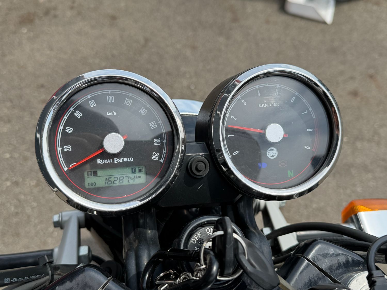 로얄엔필드 인터셉터 650 more
