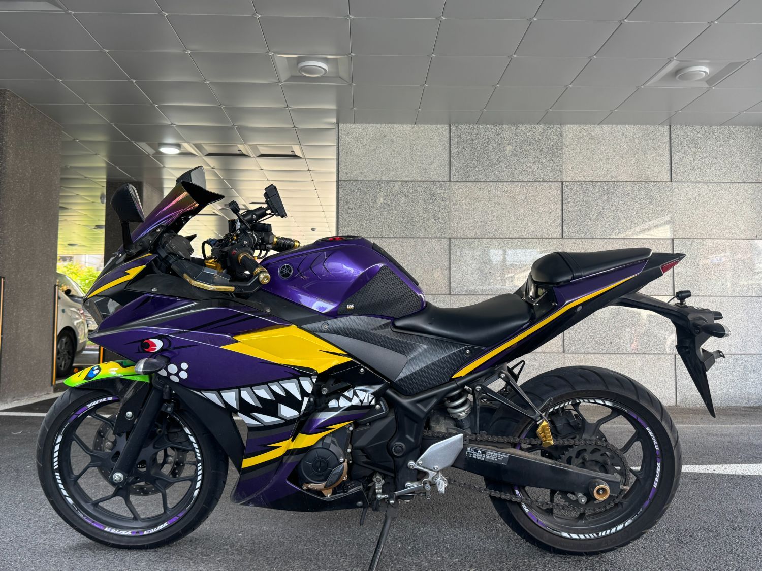 야마하 YZF R3 more