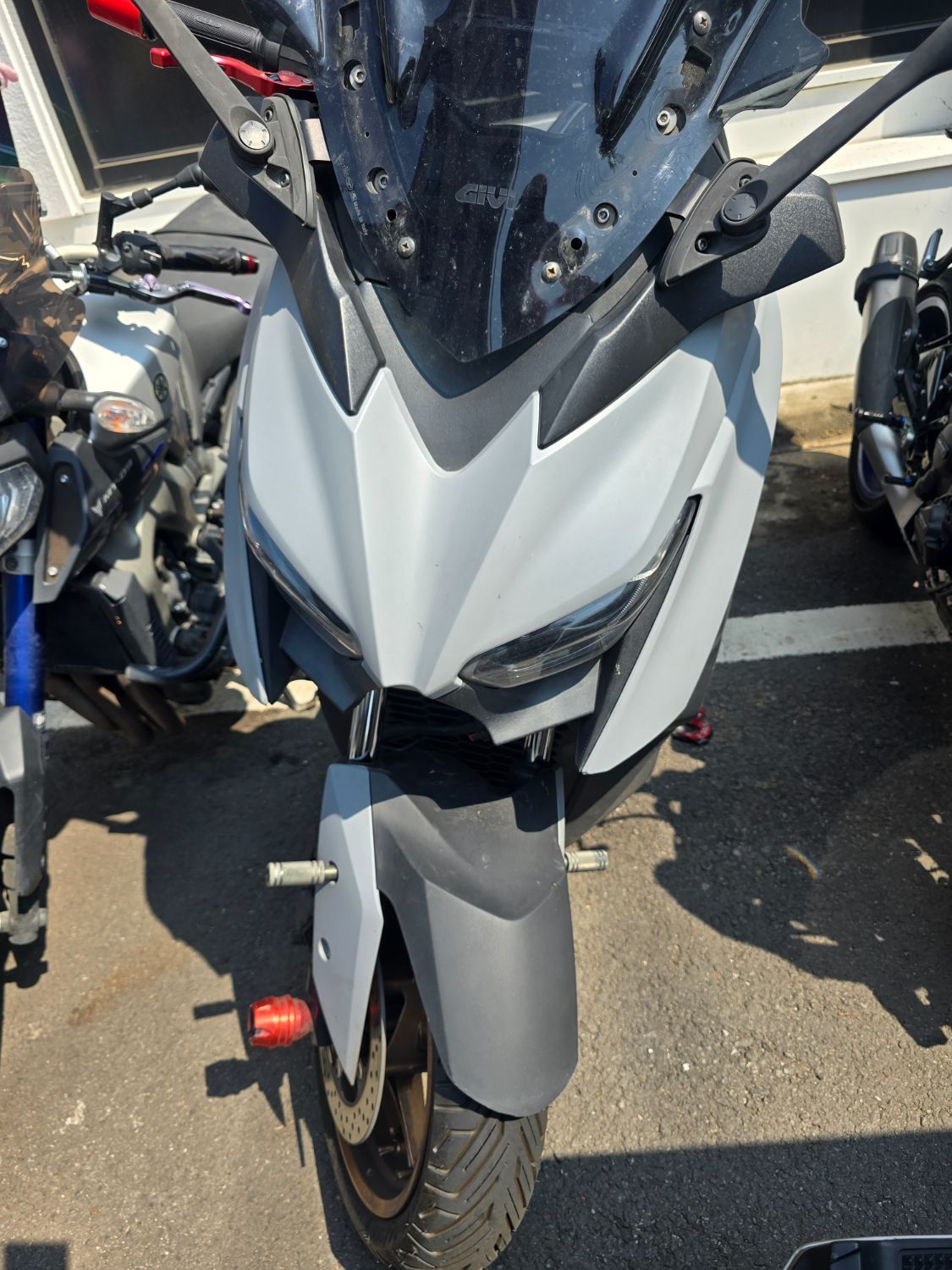 야마하 XMAX 300 ABS thumb 2
