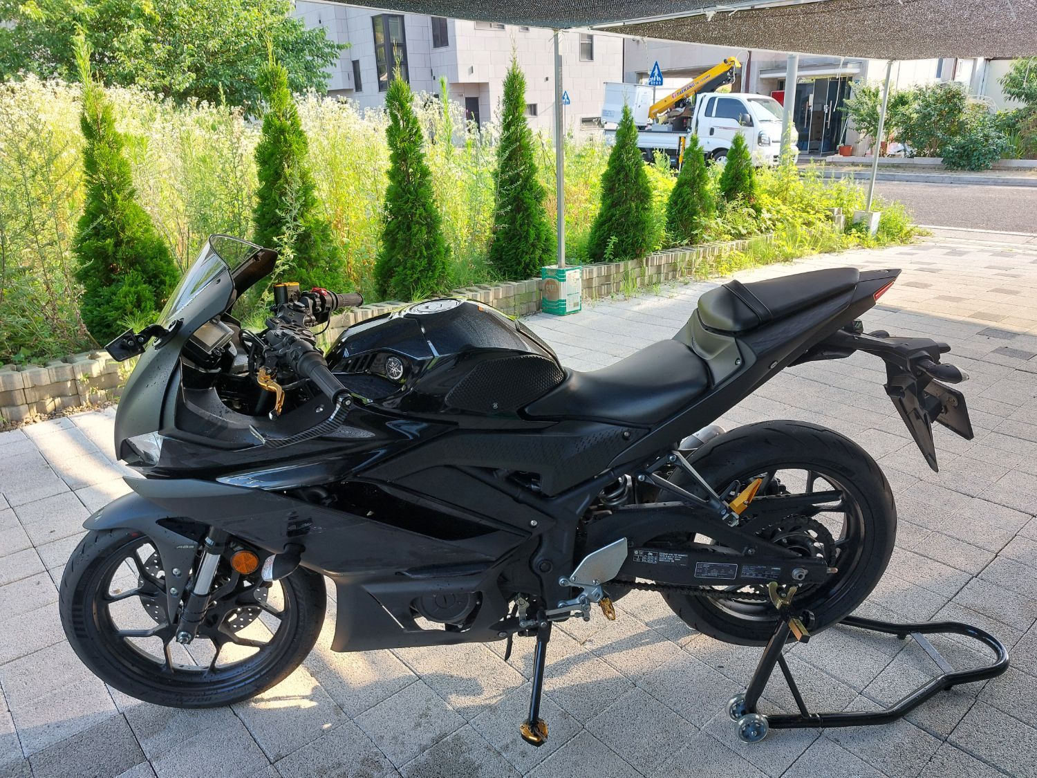 야마하 YZF R3 more
