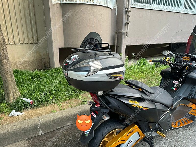 아프릴리아 SRV 850 thumb 2