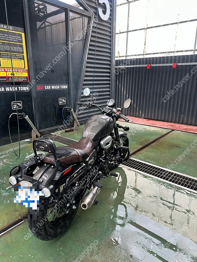 기타 베네트 125 more