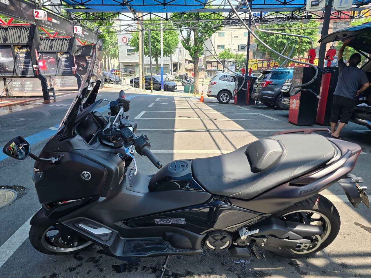 야마하 TMAX 560 main