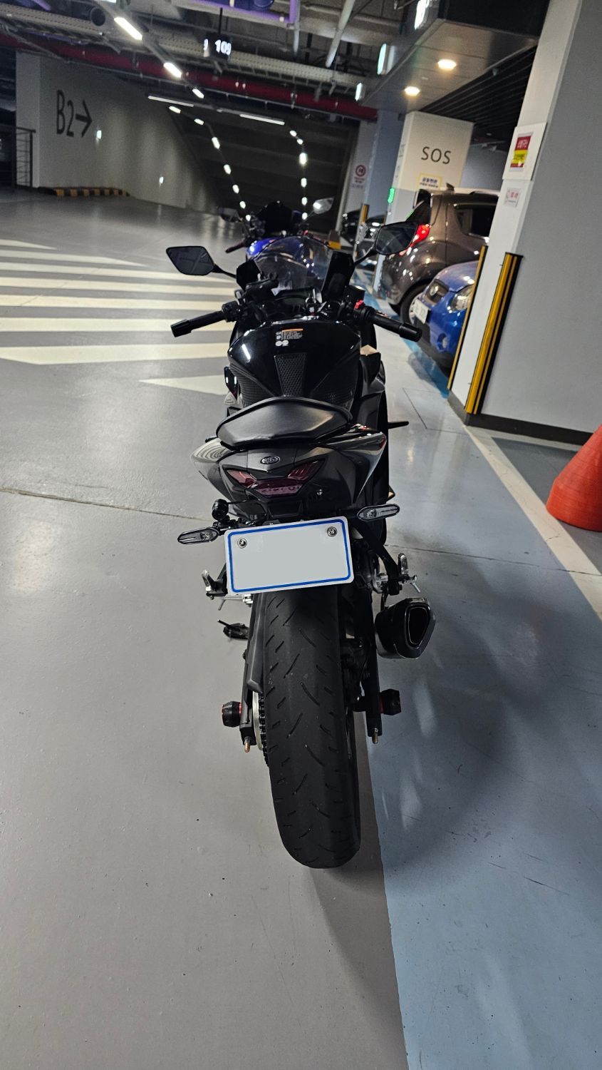 야마하 YZF R3 thumb 2
