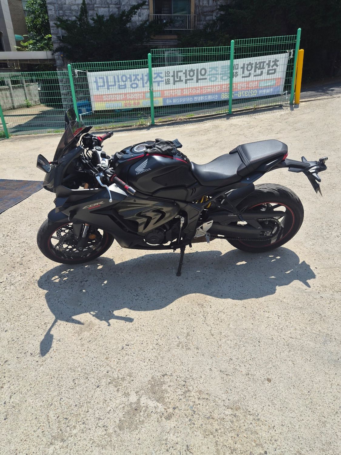 혼다 CBR 650 R MT thumb 2