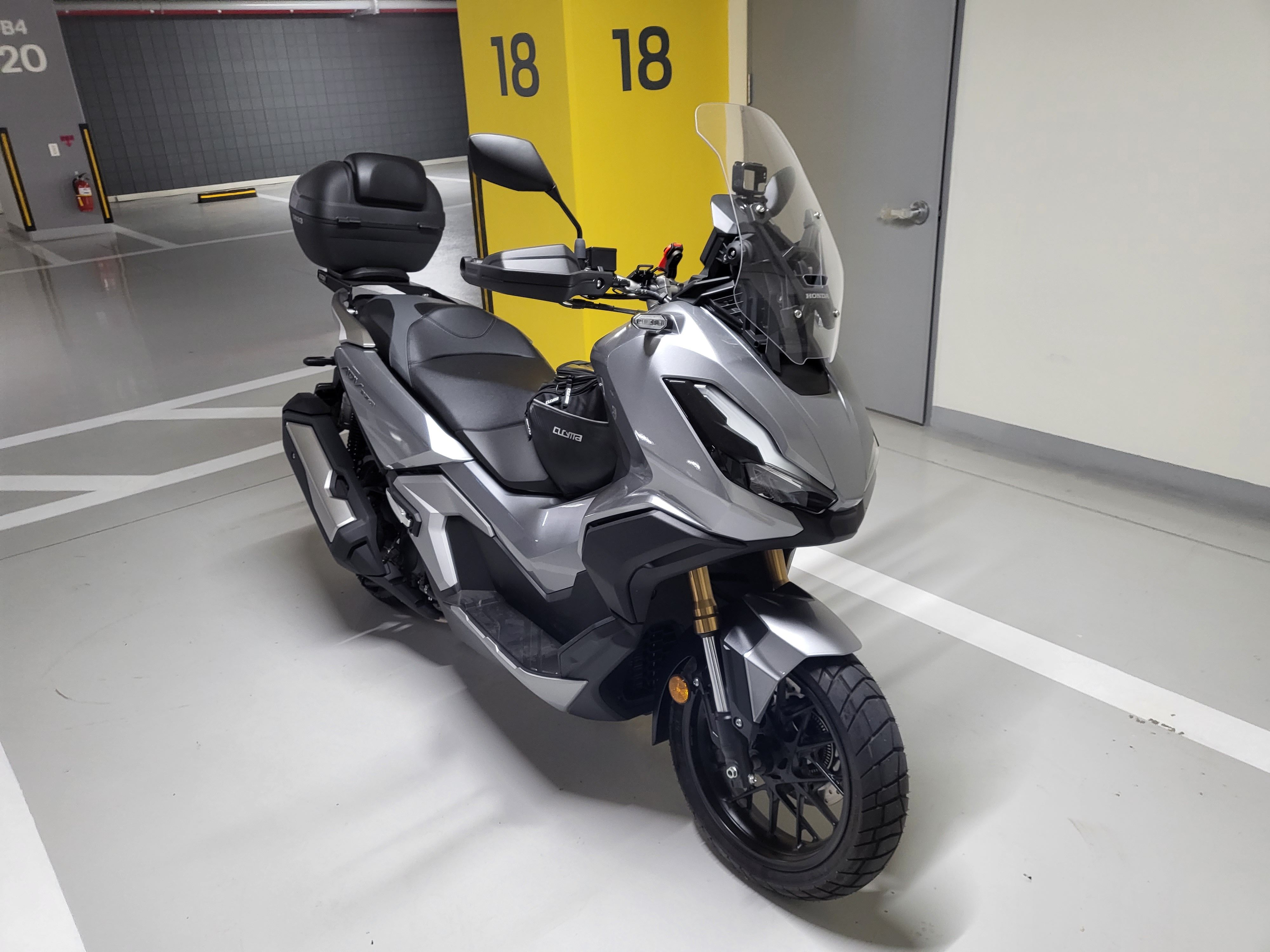 혼다 ADV 350 thumb 2