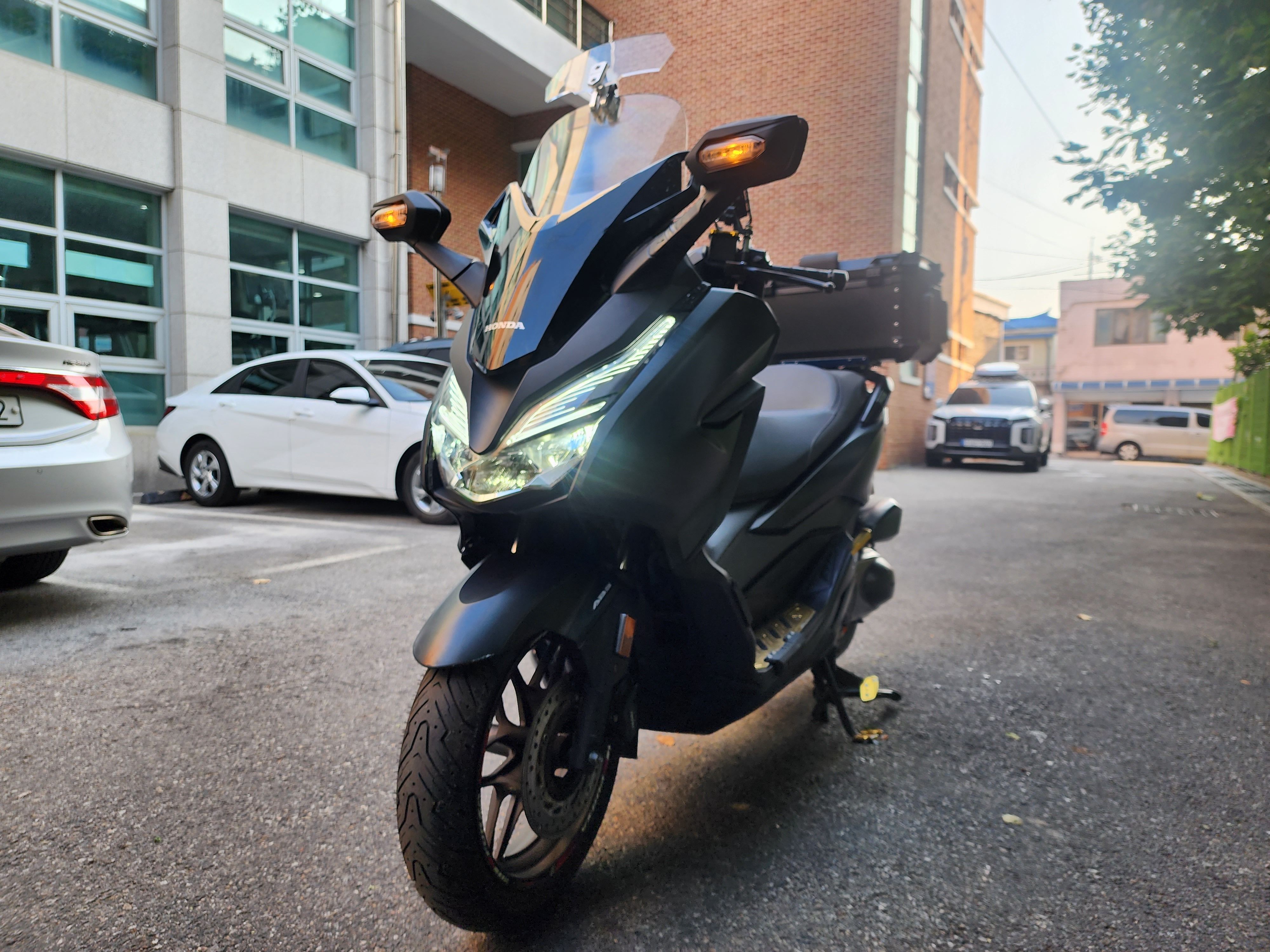 혼다 포르자 300 more