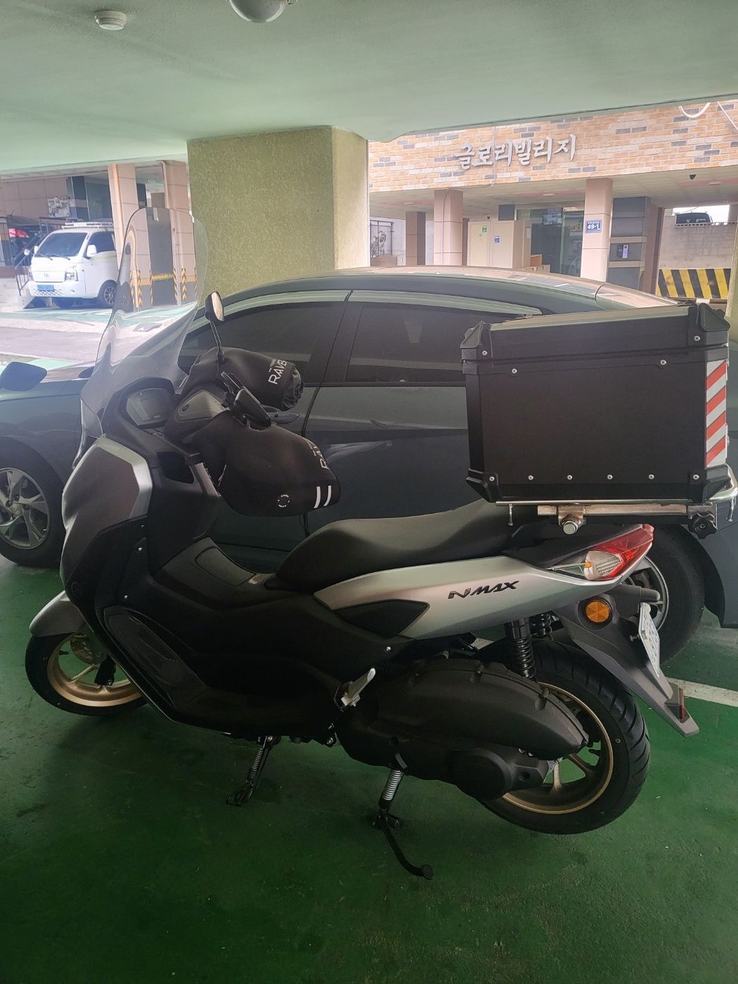 야마하 NMAX 125 thumb 2