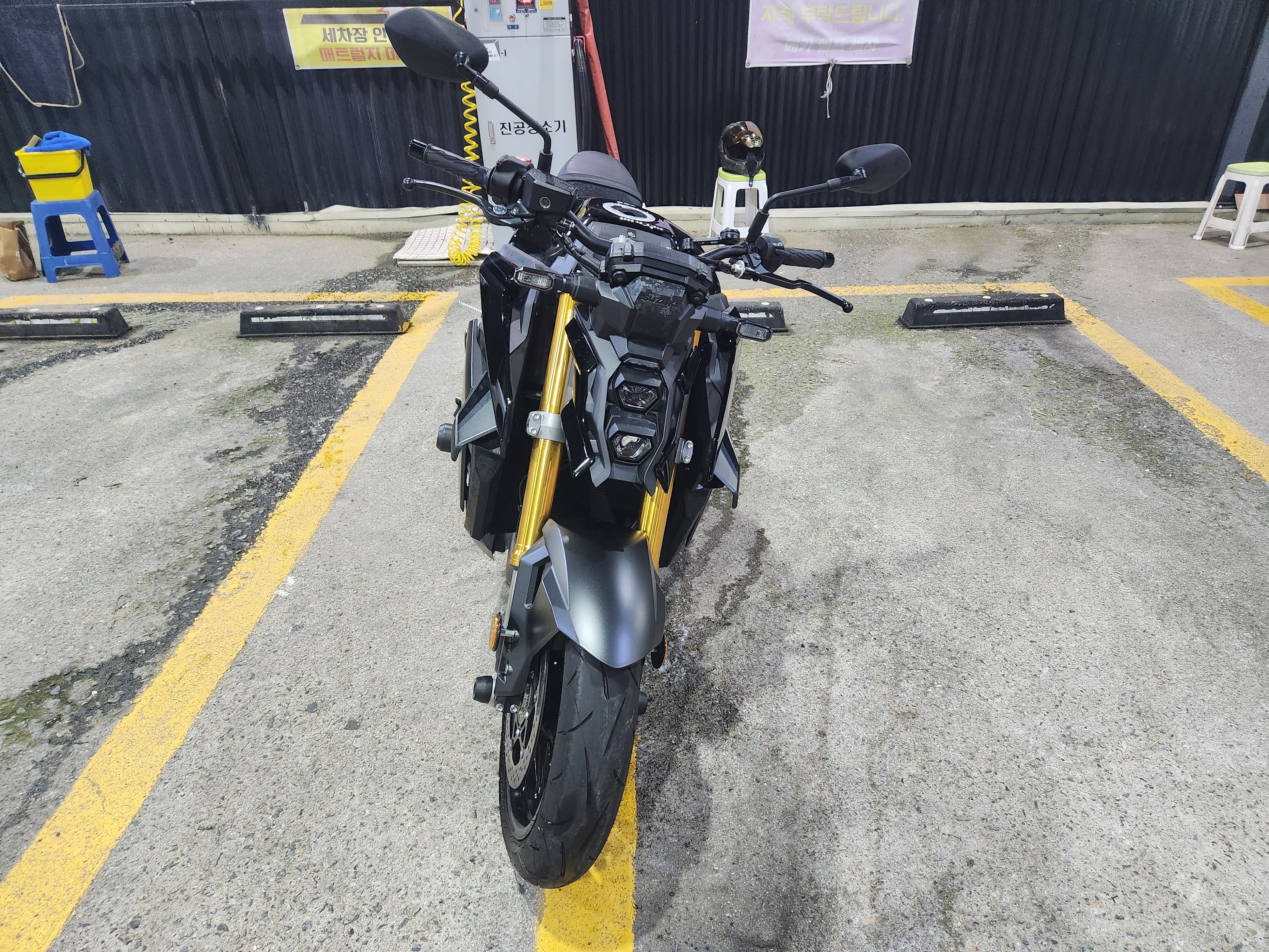 스즈키 GSX S 1000 more