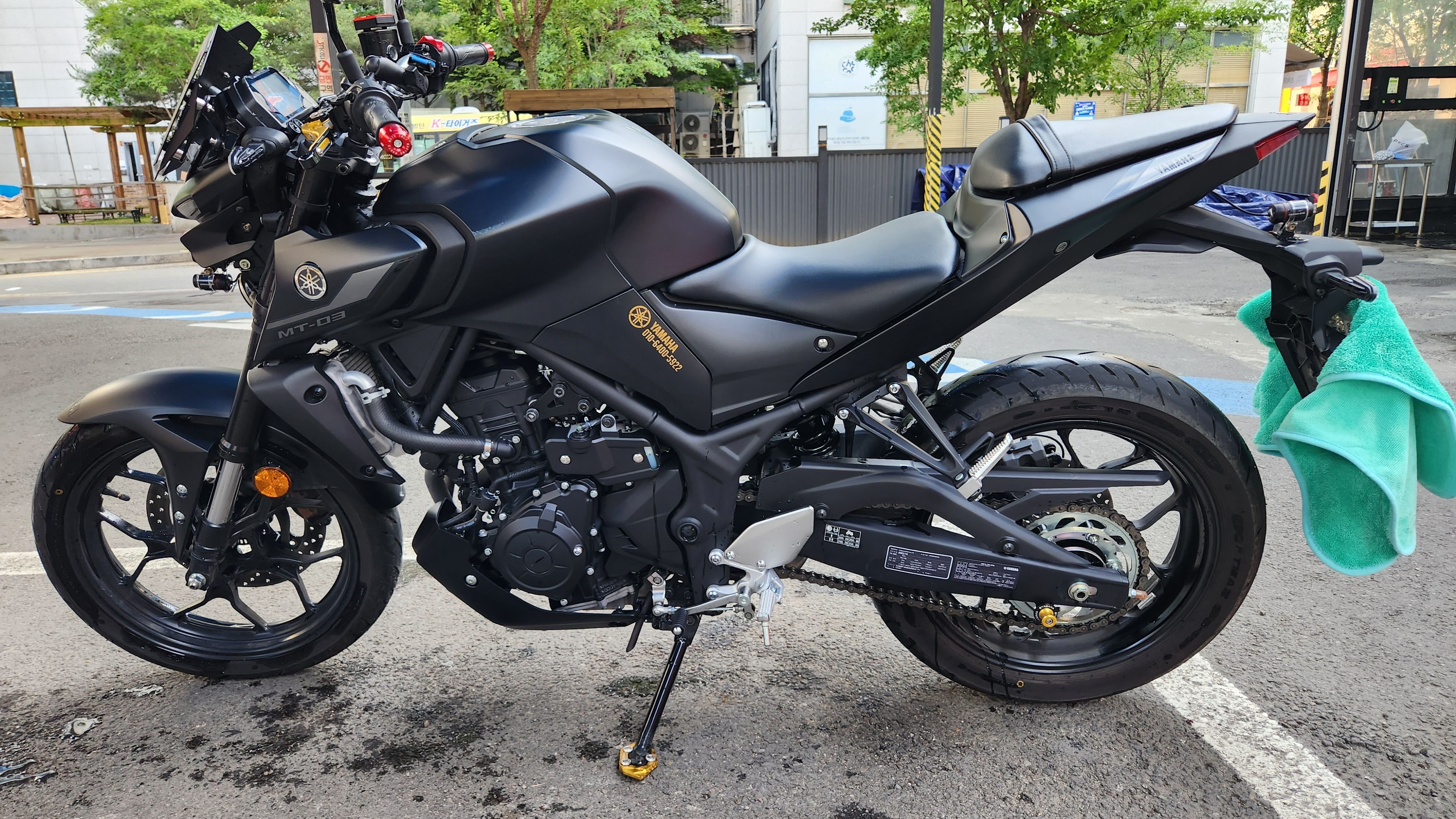 야마하 MT 03 thumb 2
