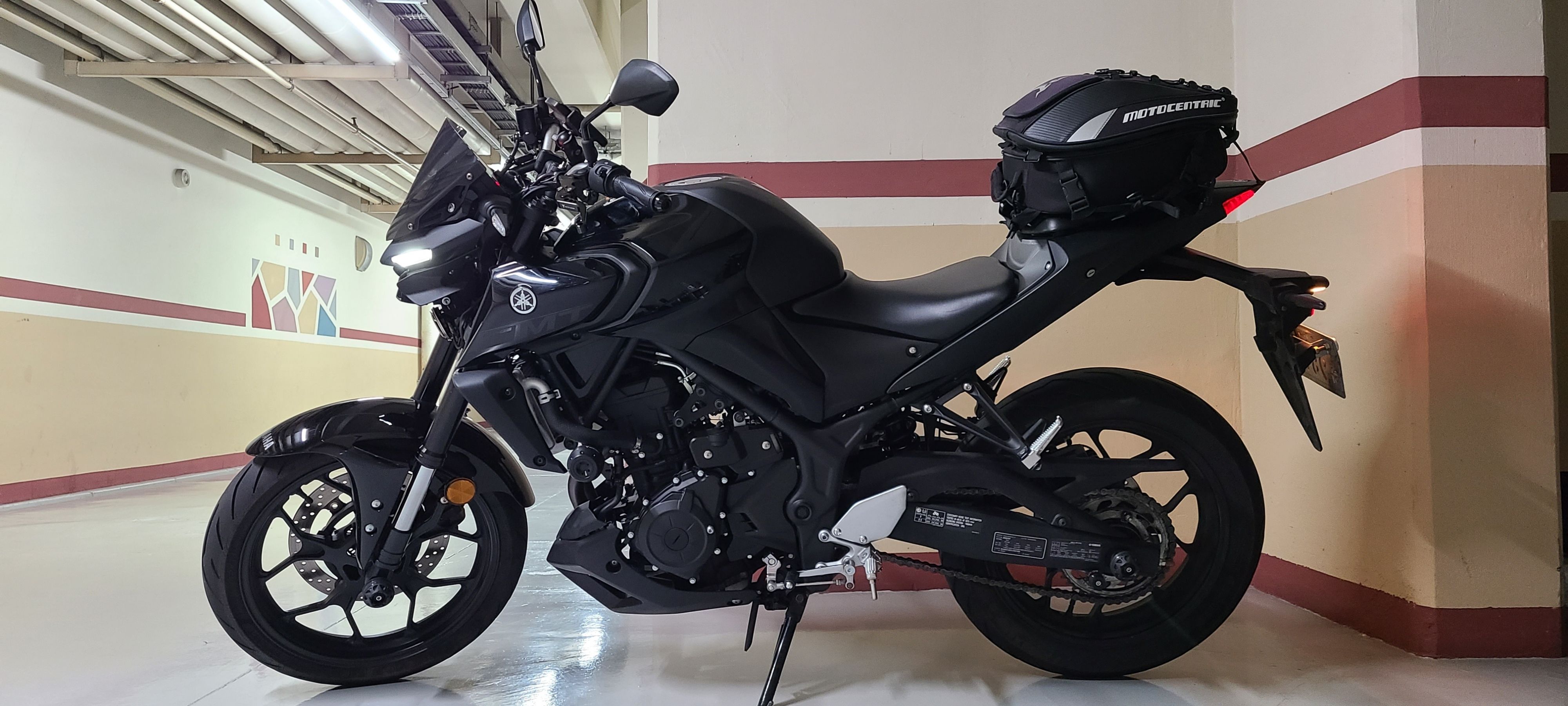 야마하 MT 03 thumb 2