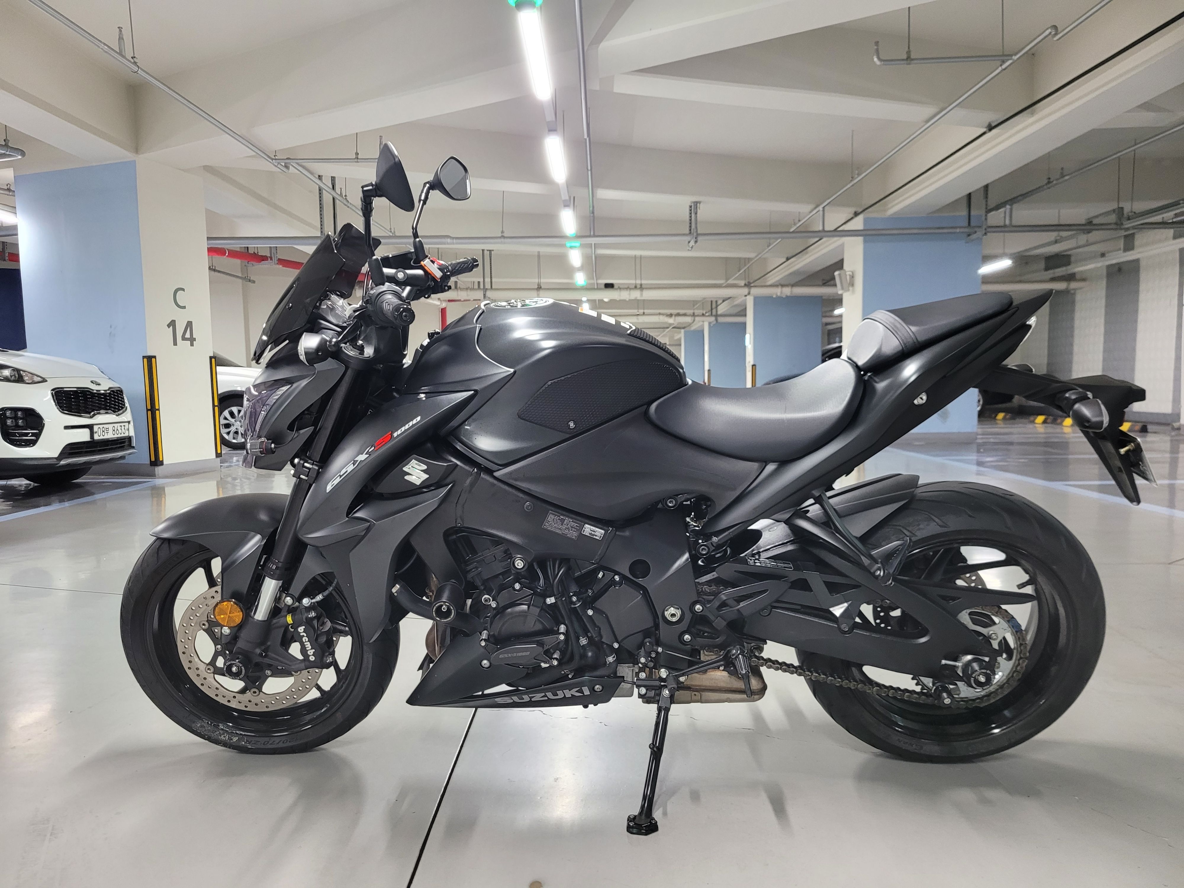 스즈키 GSX S 1000 thumb 2